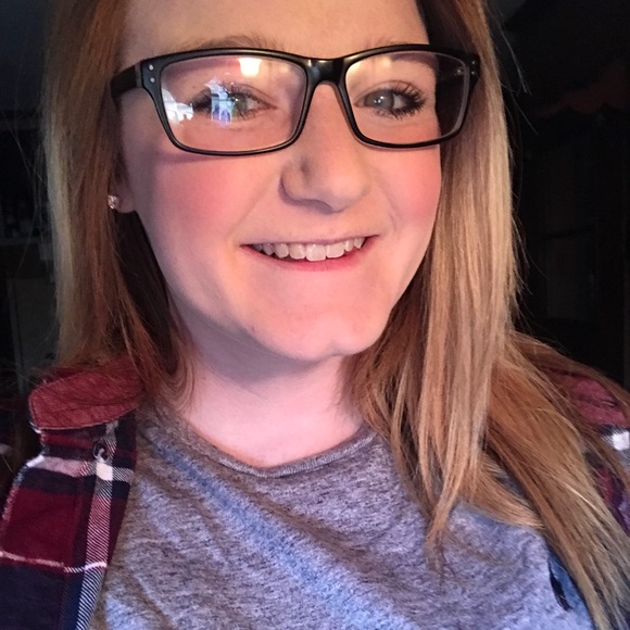 Meet your Posher, Sarah - Picture 1 of 1